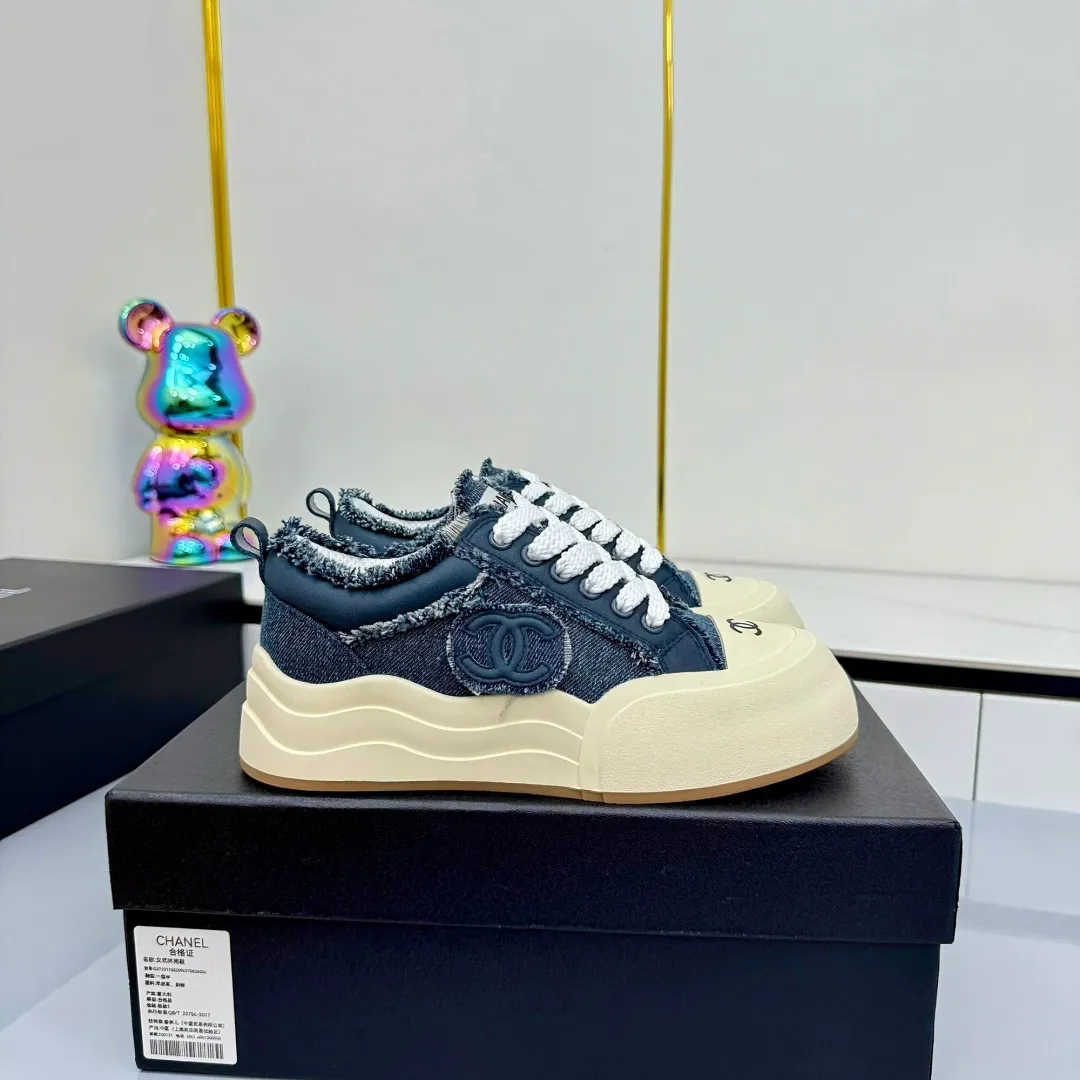 👟👟Ex-factory price 620👟👟 Chanel bread shoes ~ original calfskin panda shoes Chanel 25C latest hot style panda black and white sports shoes casual sneakers Xiaoxiang hot item classic black and white panda color coco girls must pay Fabric: original custom mixed sheepskin lining: original imported breathable mesh lining outsole: Original molded rubber + TPU combination Size: Women's 35-41 Buy now👉